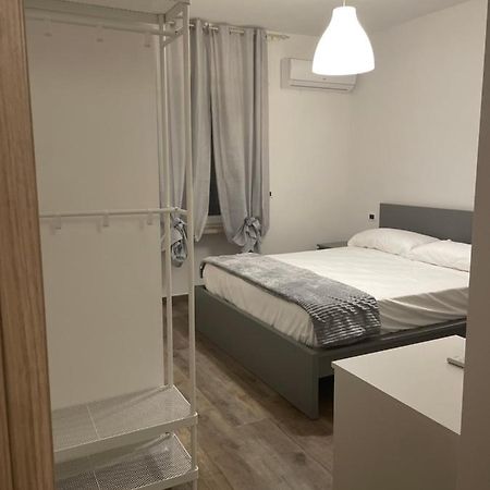 A Casa Di Nene Beb Bed and Breakfast Lesina Eksteriør billede